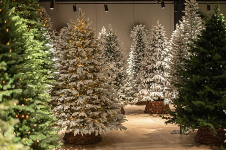 Как украсить елку в маленькой квартире советы от Империя елок