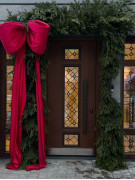 Большой бант на входную дверь