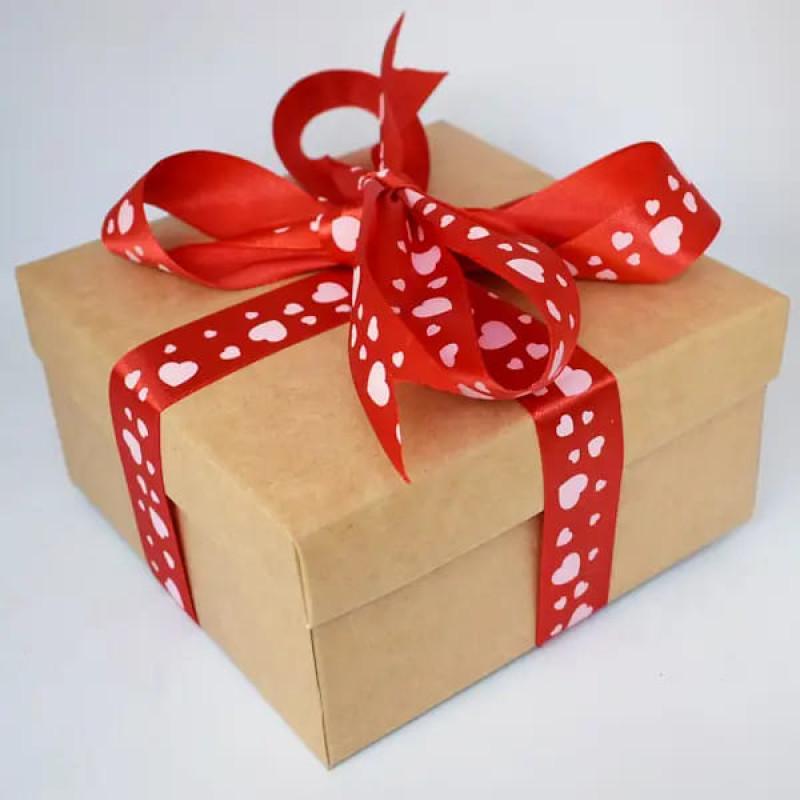 Купить Подарочная коробка с лентой