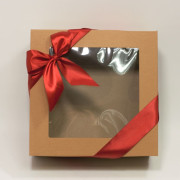 Подарочная коробка с окном